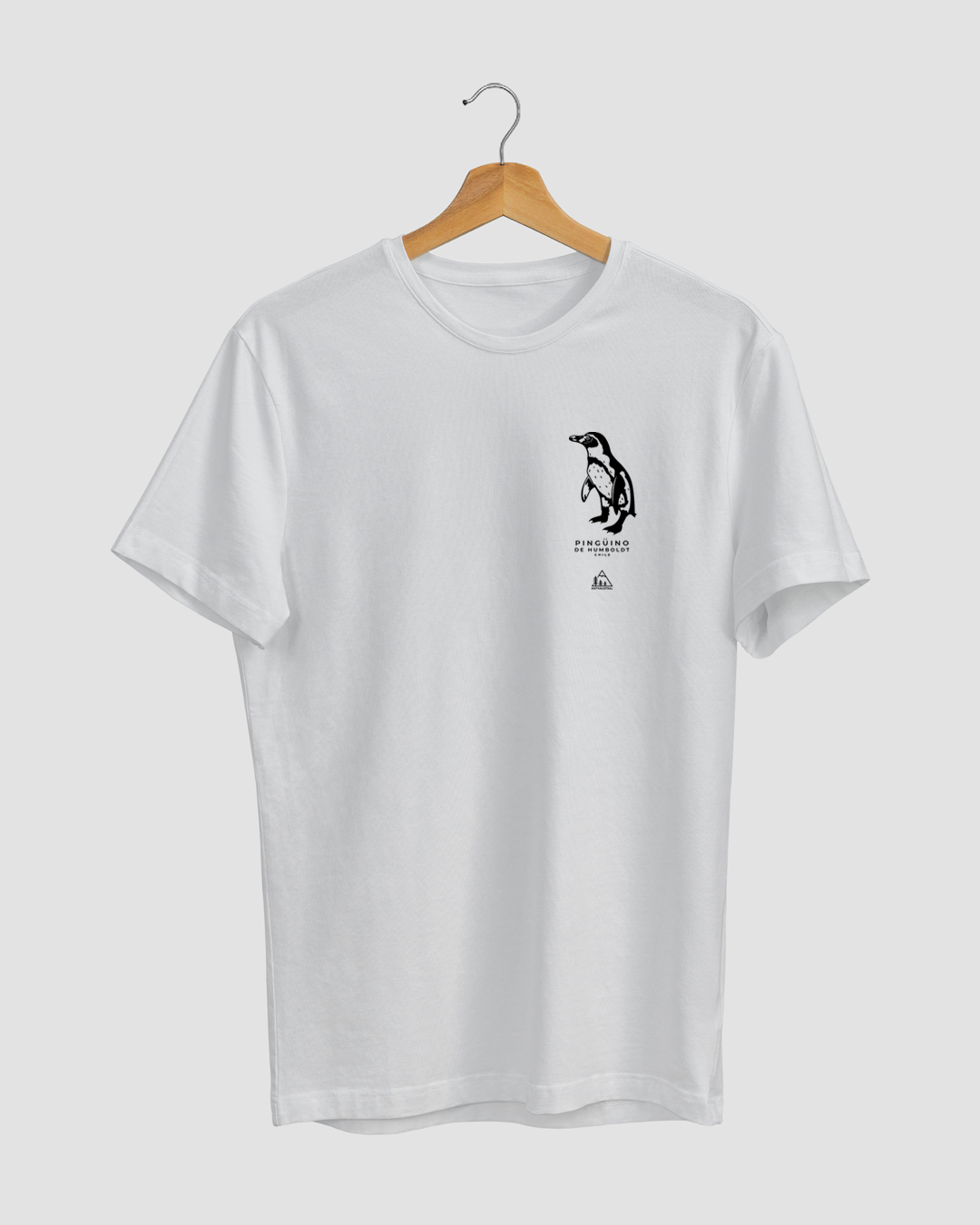 Polera con diseño de pingüino de Humboldt, ave marina de las costas chilenas, color blanco - Nativaustral