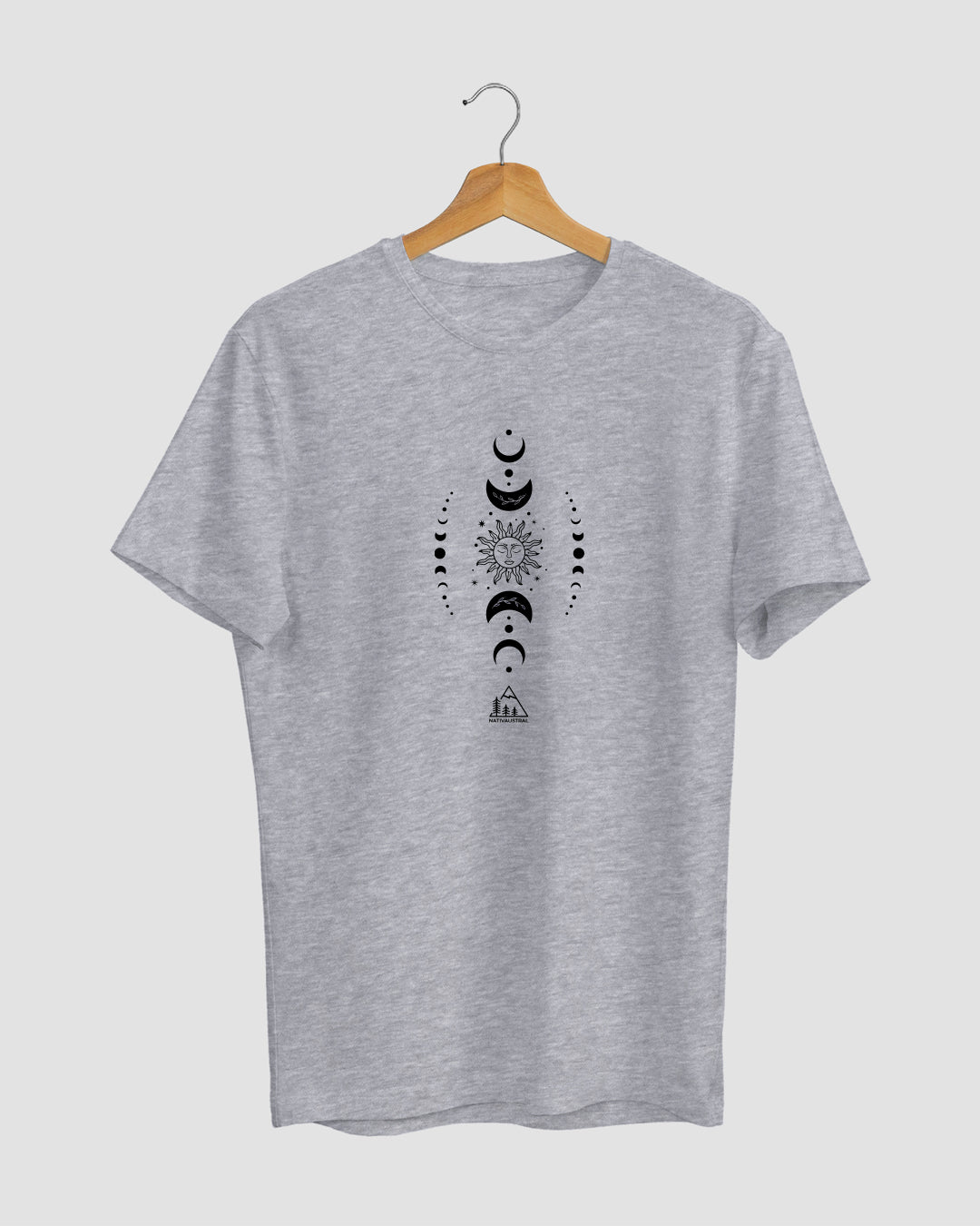 Polera con diseño de luna y sol, ciclos naturales de Chile, color gris claro - Nativaustral