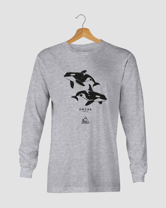 Polera manga larga con diseño de orca, fauna marina de Chile, color gris claro - Nativaustral
