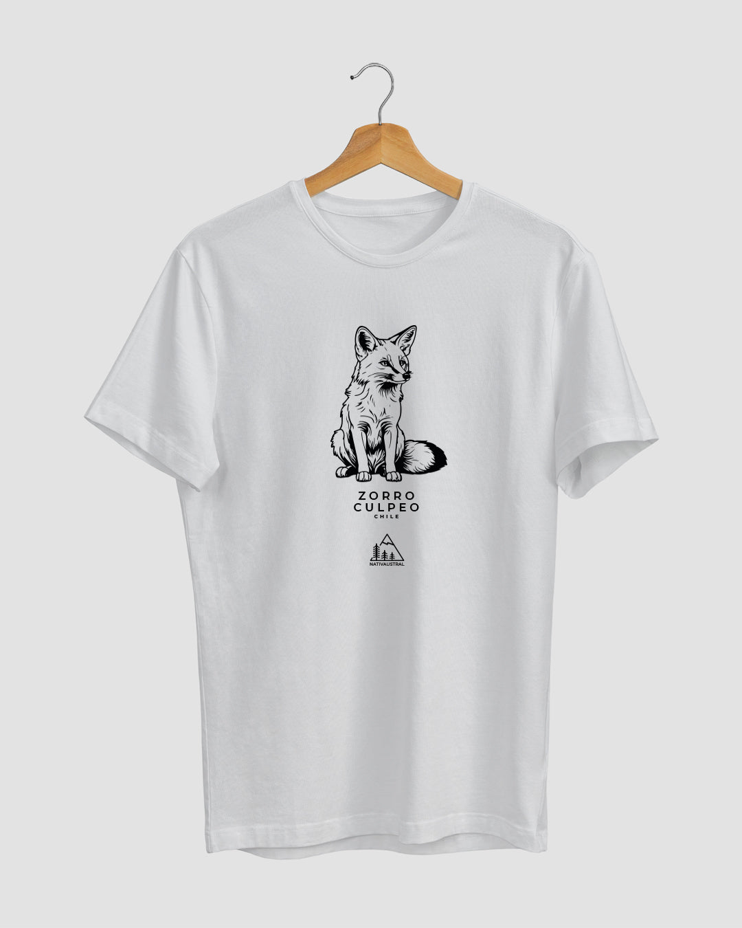 Polera con diseño de zorro culpeo, fauna nativa de Chile, color blanca - Nativaustral