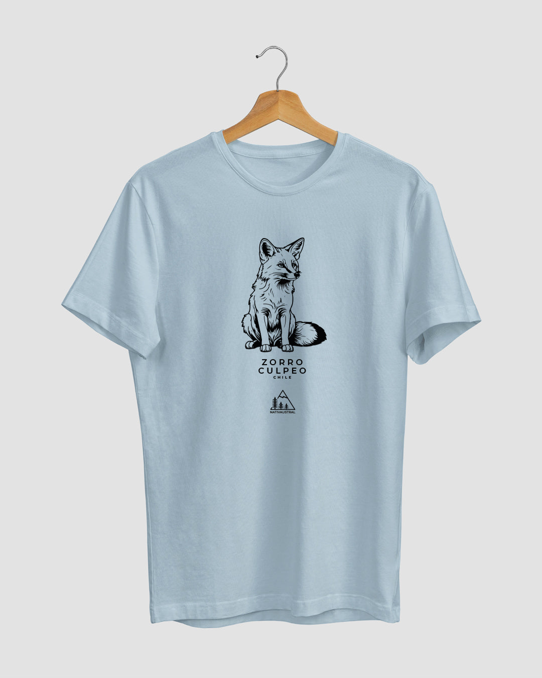 Polera con diseño de zorro culpeo, fauna nativa de Chile, color celeste - Nativaustral