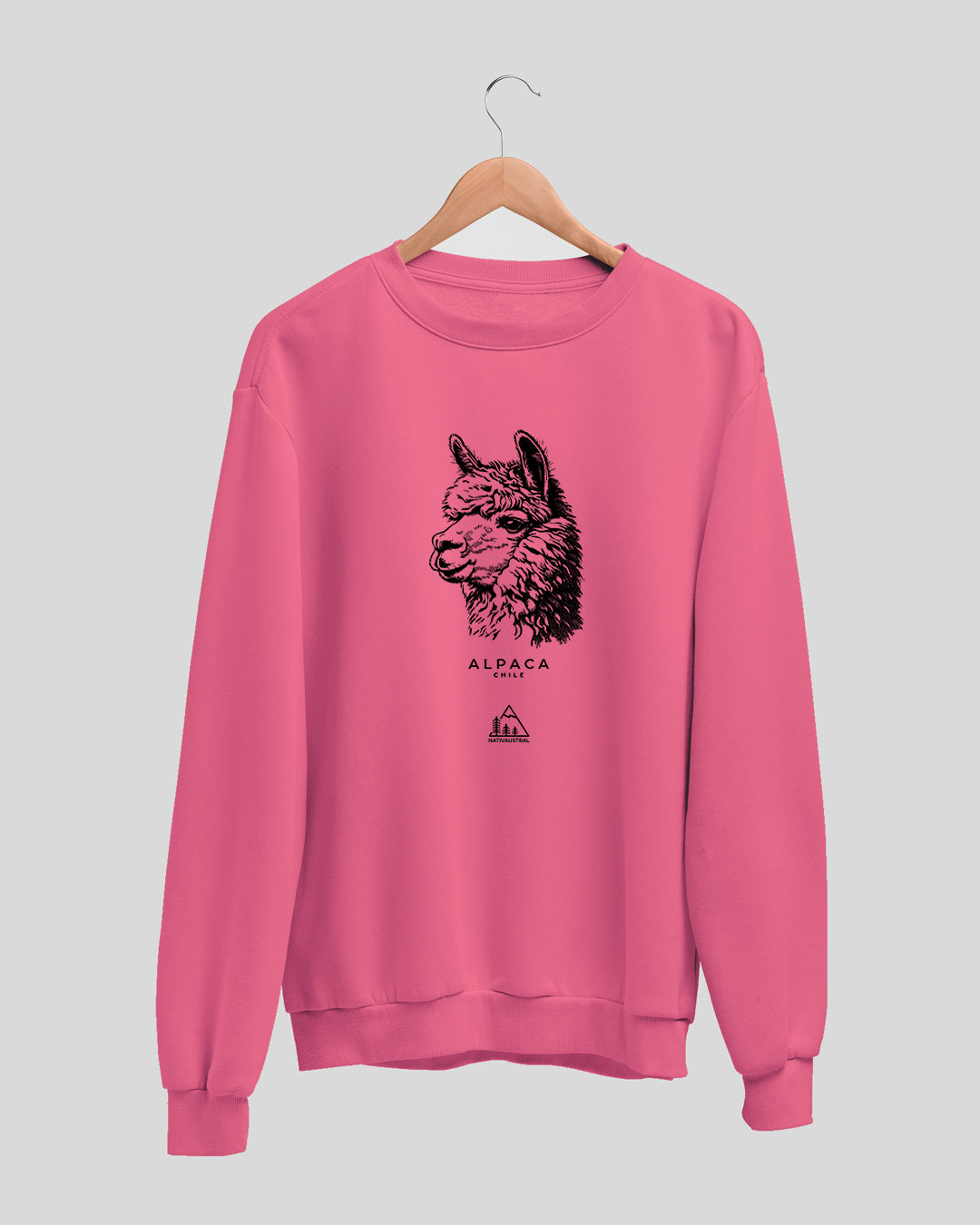 Polerón polo con diseño de alpaca, fauna nativa de la zona andina chilena, color fucsia claro - Nativaustral