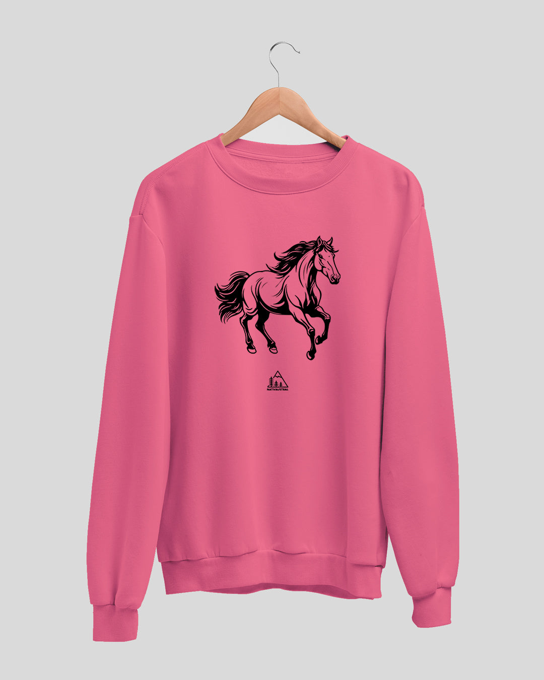 Polerón polo con diseño de caballo, presente en el campo y paisaje chileno, color fucsia claro - Nativaustral