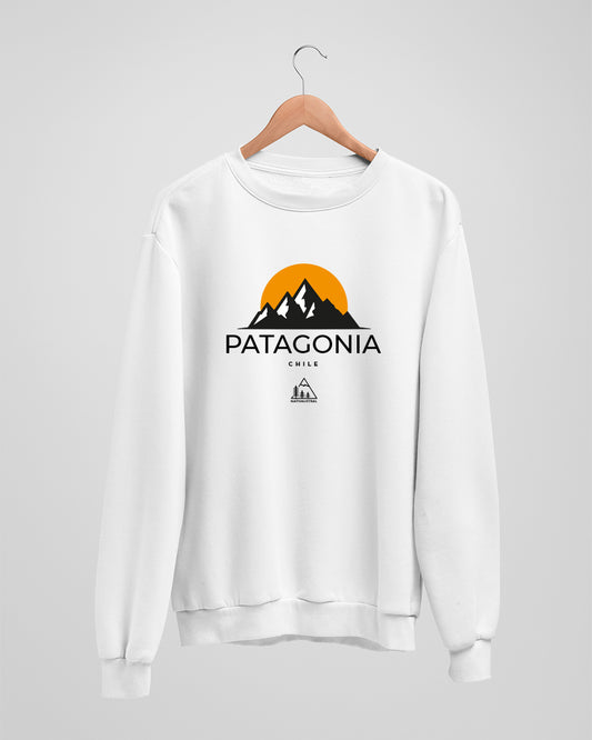 Polerón polo con diseño de Patagonia, paisaje del sur de Chile, color blanco - Nativaustral