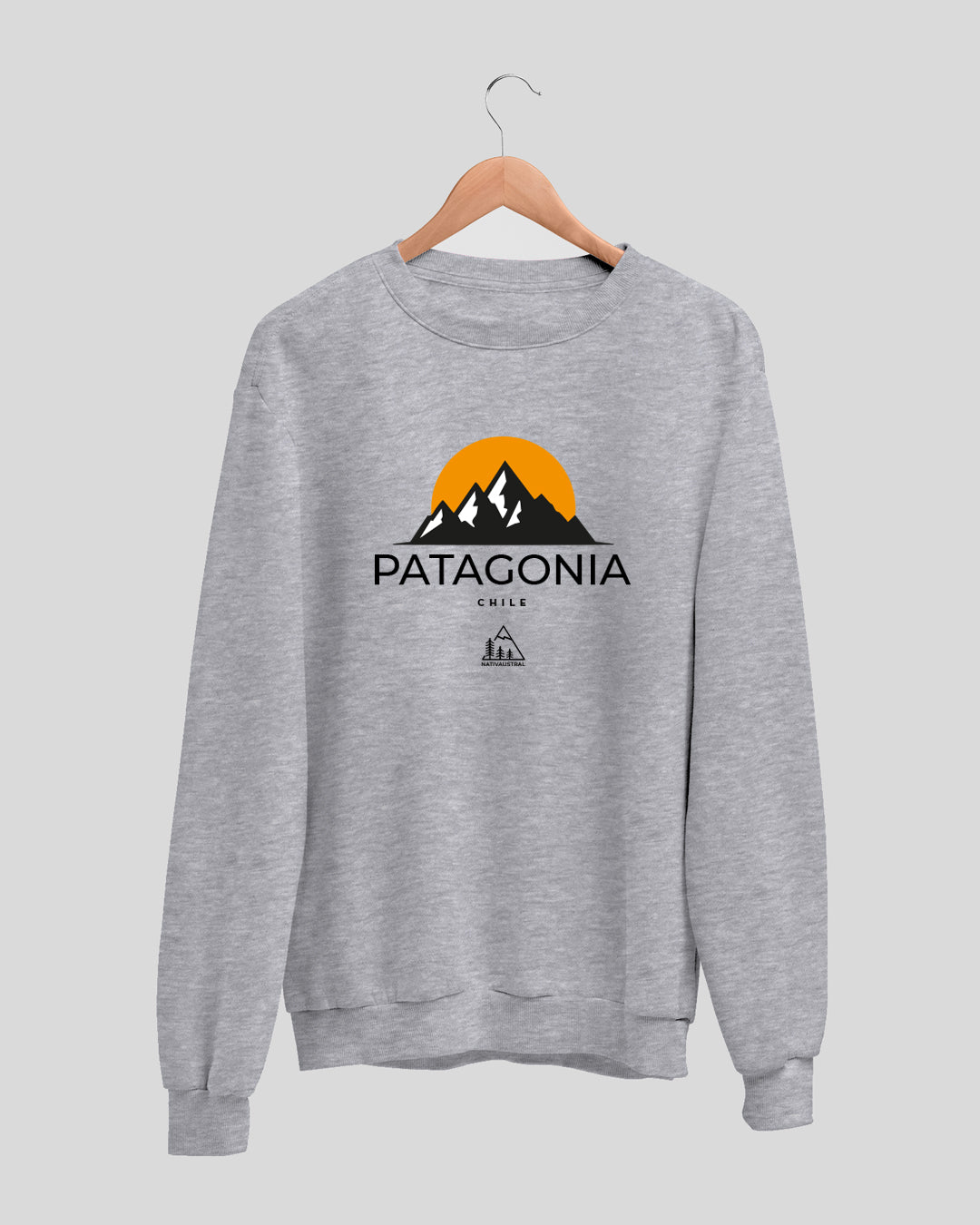 Polerón polo con diseño de Patagonia, paisaje del sur de Chile, color gris claro - Nativaustral