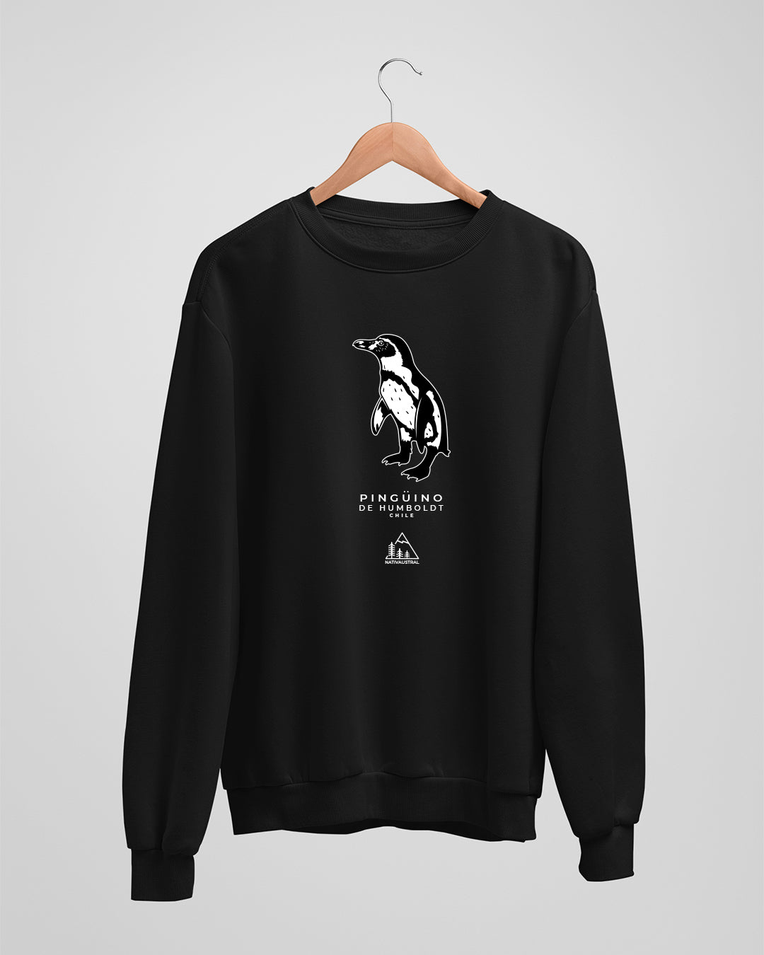 Polerón polo con diseño de pingüino de Humboldt, ave marina de las costas chilenas, color negro - Nativaustral