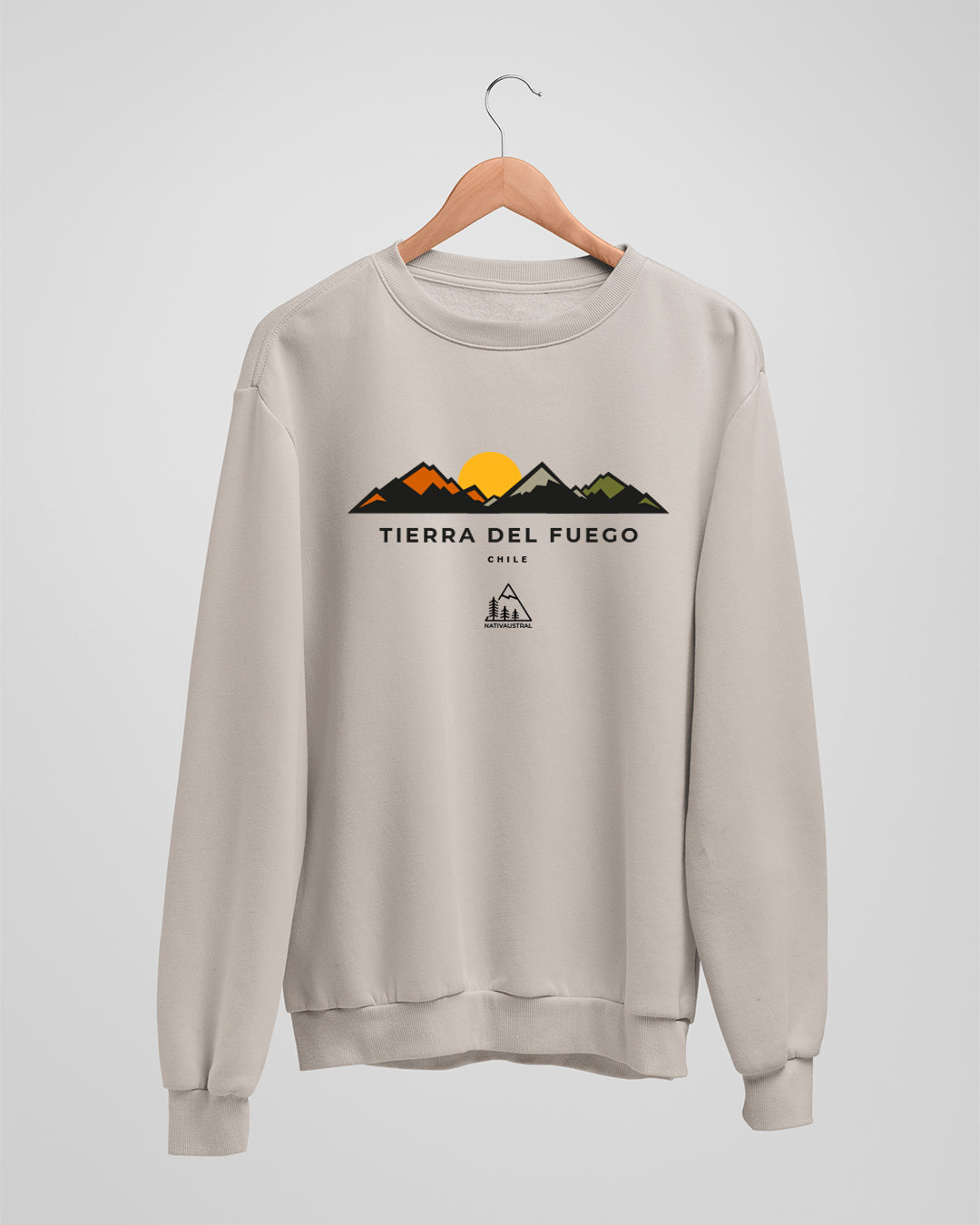 Polerón polo con diseño de Tierra del Fuego, paisaje austral de Chile, color beige - Nativaustral
